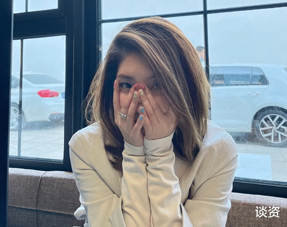 王思聪|豆得儿参加选秀进军娱乐圈，却被批颜值下降，白瞎王思聪前任身份