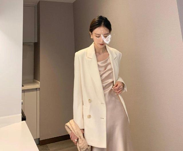 富二代|网红项思醒成“高端玩家”,富二代迟迟不愿退婚,身材也许是关键