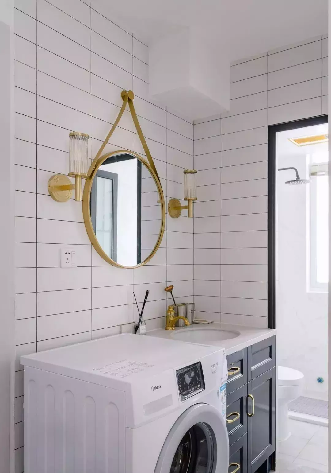 70平老房翻新,客厅装进卧室,华丽变身精致复古小三居