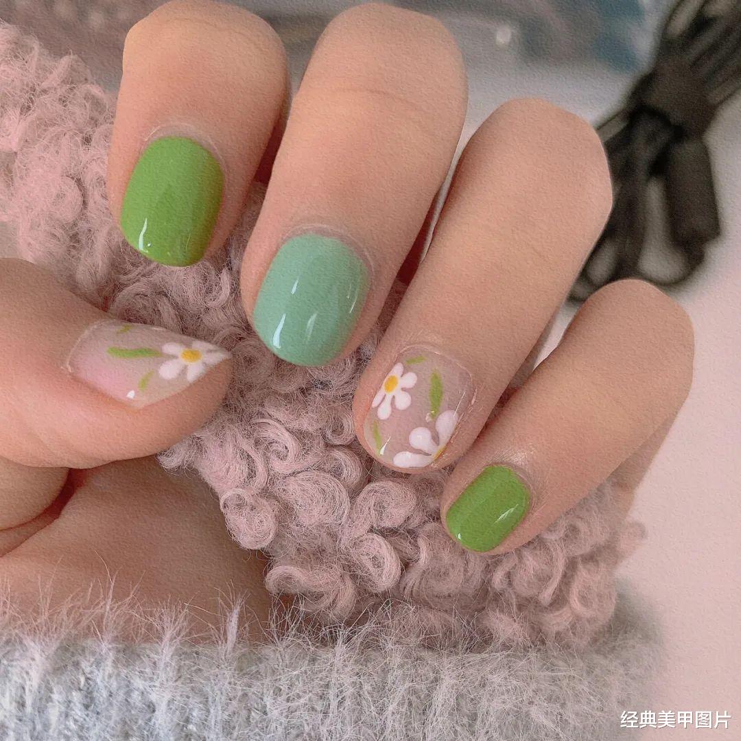 美甲|超级适合春天的花花草草美甲，仙气满满！