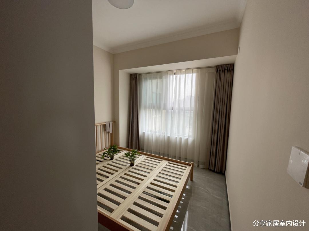 分享家居室内设计|越来越流行原木北欧风，极简装修，不吊顶不做电视墙，省钱又耐看