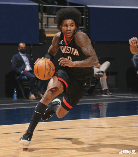 火箭隊|火箭輸灰熊！替補四核+奧利尼克大腿，布拉德利崩盤，兩人該走了