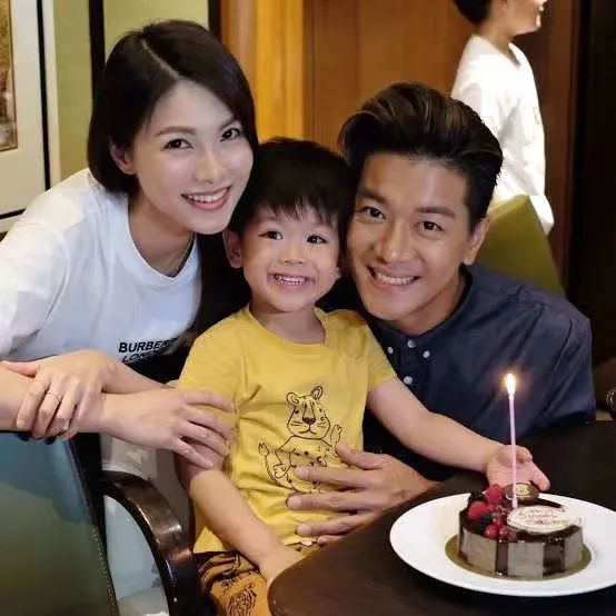 王小丫|五亿驸马喜提二胎,豪门女婿难当低调勤勉终于通过严苛考察