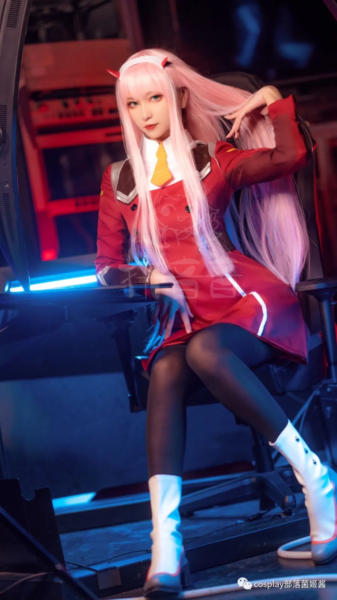 |cos：圣诞节02cos正片@拼音音