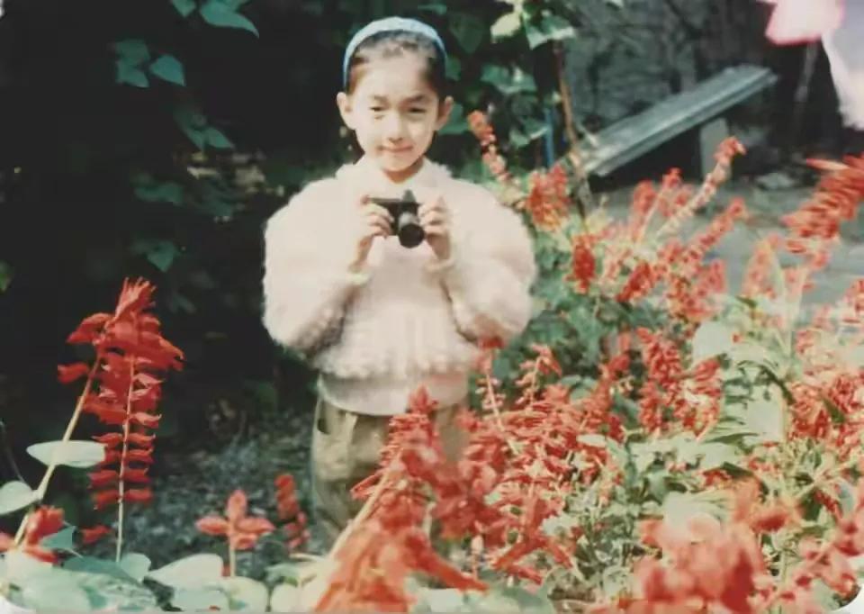 黄景瑜|性感女人江疏影的奇葩情史：两个男人，一个玩消失，一个不再宠她