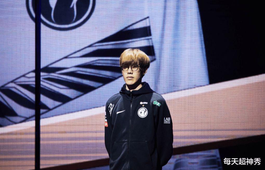 lpl|LPL全明星票选看点多，Theshy赶超圣枪哥，RNG小明势头火热