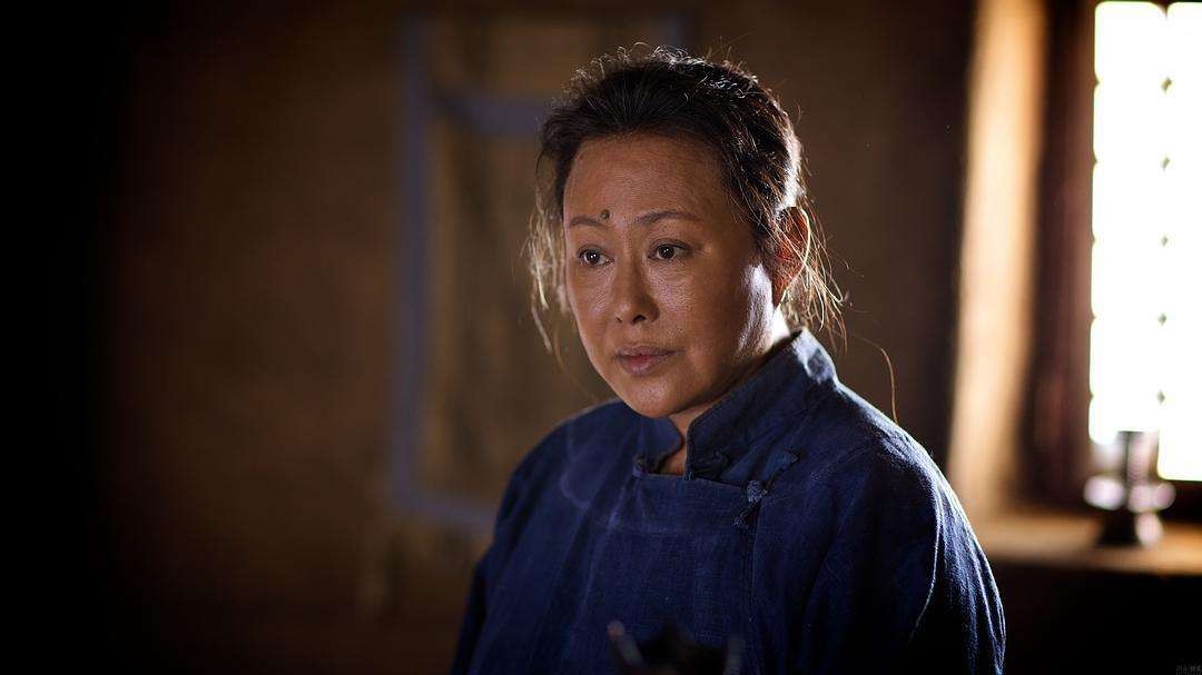 斯琴高娃|斯琴高娃：三婚嫁音乐家，跟儿子一起照顾瘫痪前夫，做不成夫妻做亲人