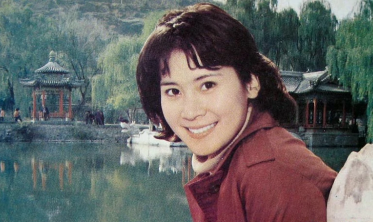 肖雄|她是著名国家一级演员，享“正军级”待遇，离异28年如今还是单身