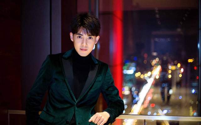 赵丽颖|娱乐圈太残酷！红时赵丽颖杨紫给他作配，如今过气靠卖烧烤谋生