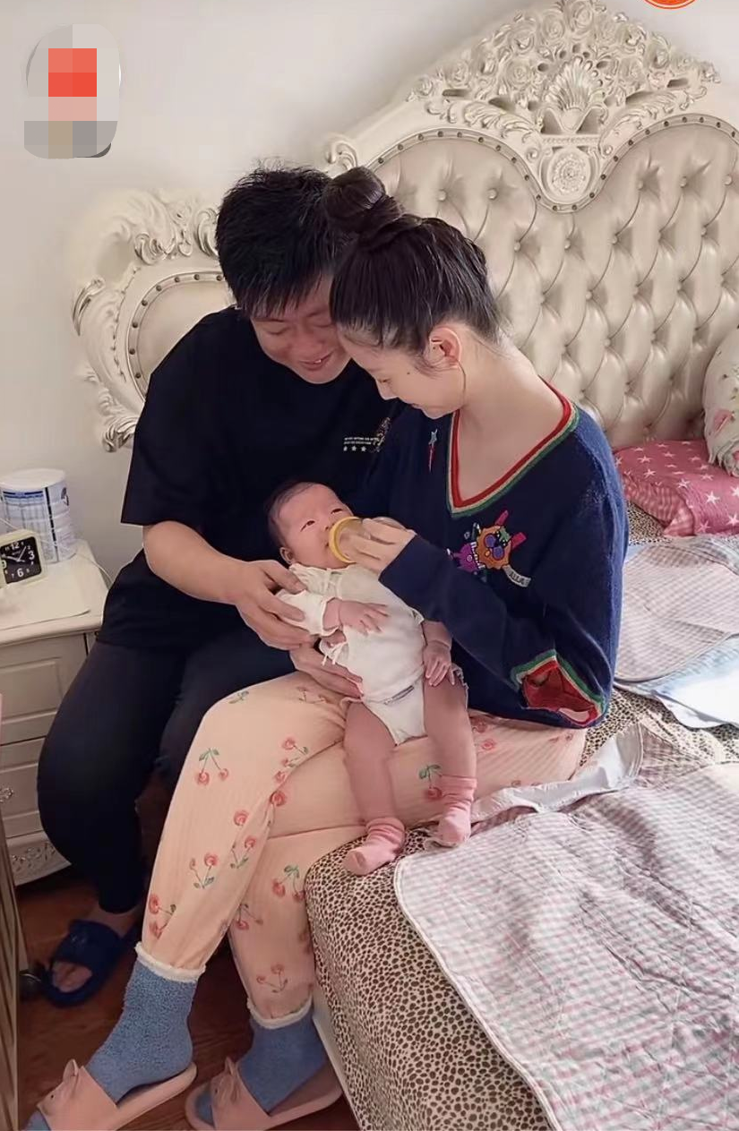 郭德纲|谢永强与小12岁娇妻晒娃，大人穿毛衣让宝宝光腿，不喂母乳引争议