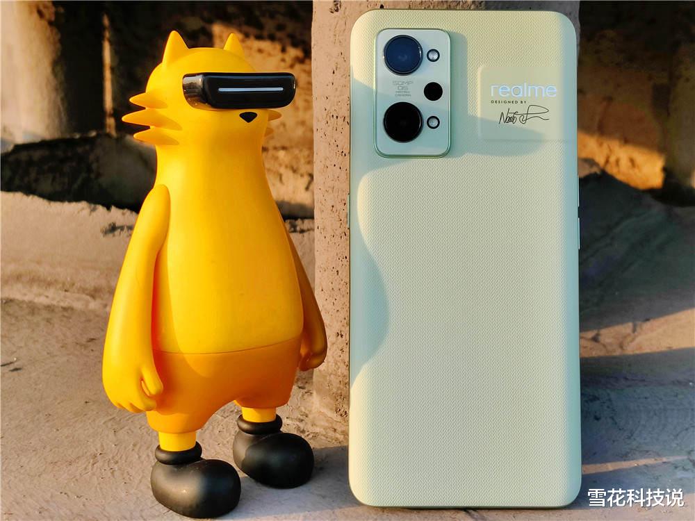 realme|环保设计加持 性能满配 颜值爆表 2599元这样的真我GT2有何不心动