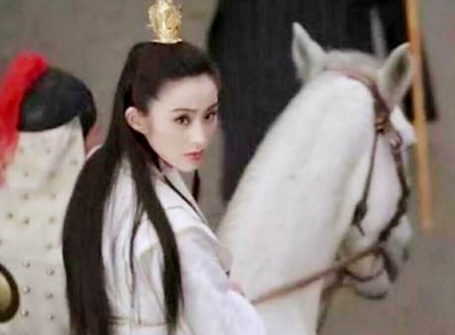 杨幂|杨幂新剧女儿身被揭穿：男女皆长发，古人究竟如何辨别女扮男装？