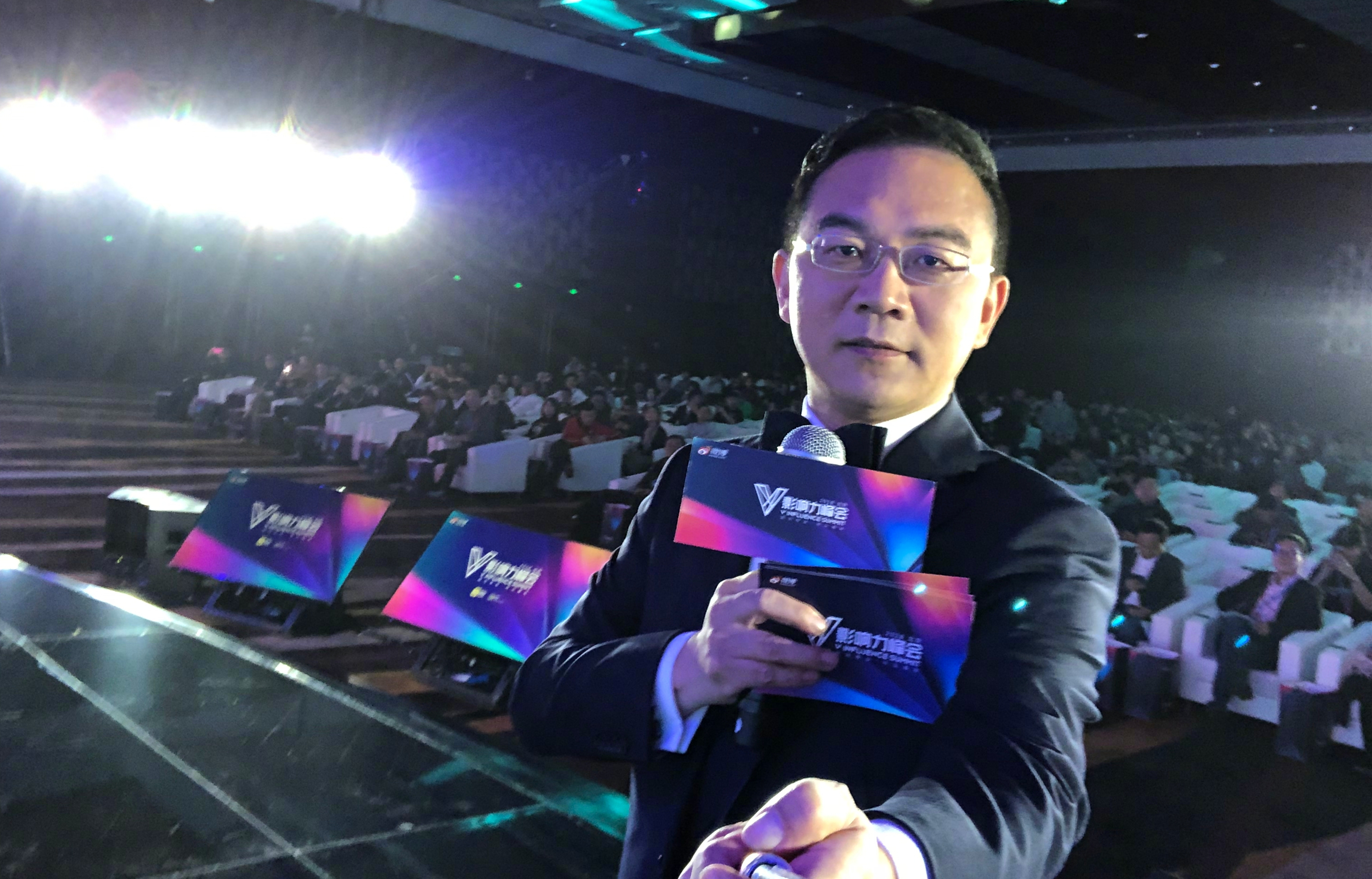 张予曦|又一老牌主持人被质疑离开央视，出镜率下滑未来发展何去何从