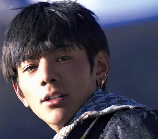 国企|网红丁真被“国企”录取，引发众人质疑，学历真的比不上颜值？