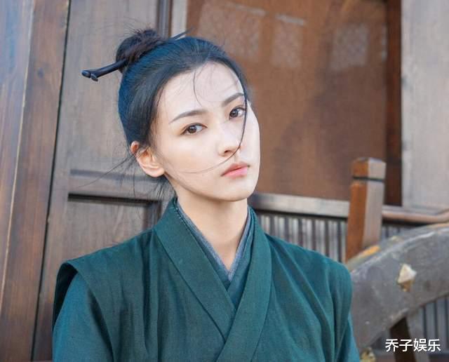 李庚希|《雪中》姜泥刚下线，李庚希翻盘的机会就来了，新剧定档CCTV1