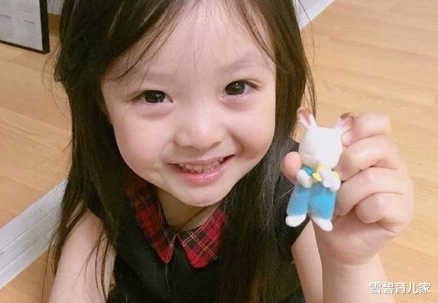 雪碧育儿家|三岁知老？孩子出生后的4个特征，直接关系到以后的颜值！