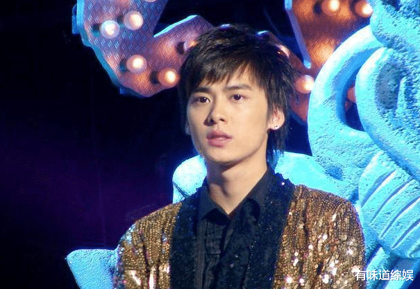 李易峰|李易峰的“逆袭”之路，8年前我给你做配角，4年后你给我跑龙套