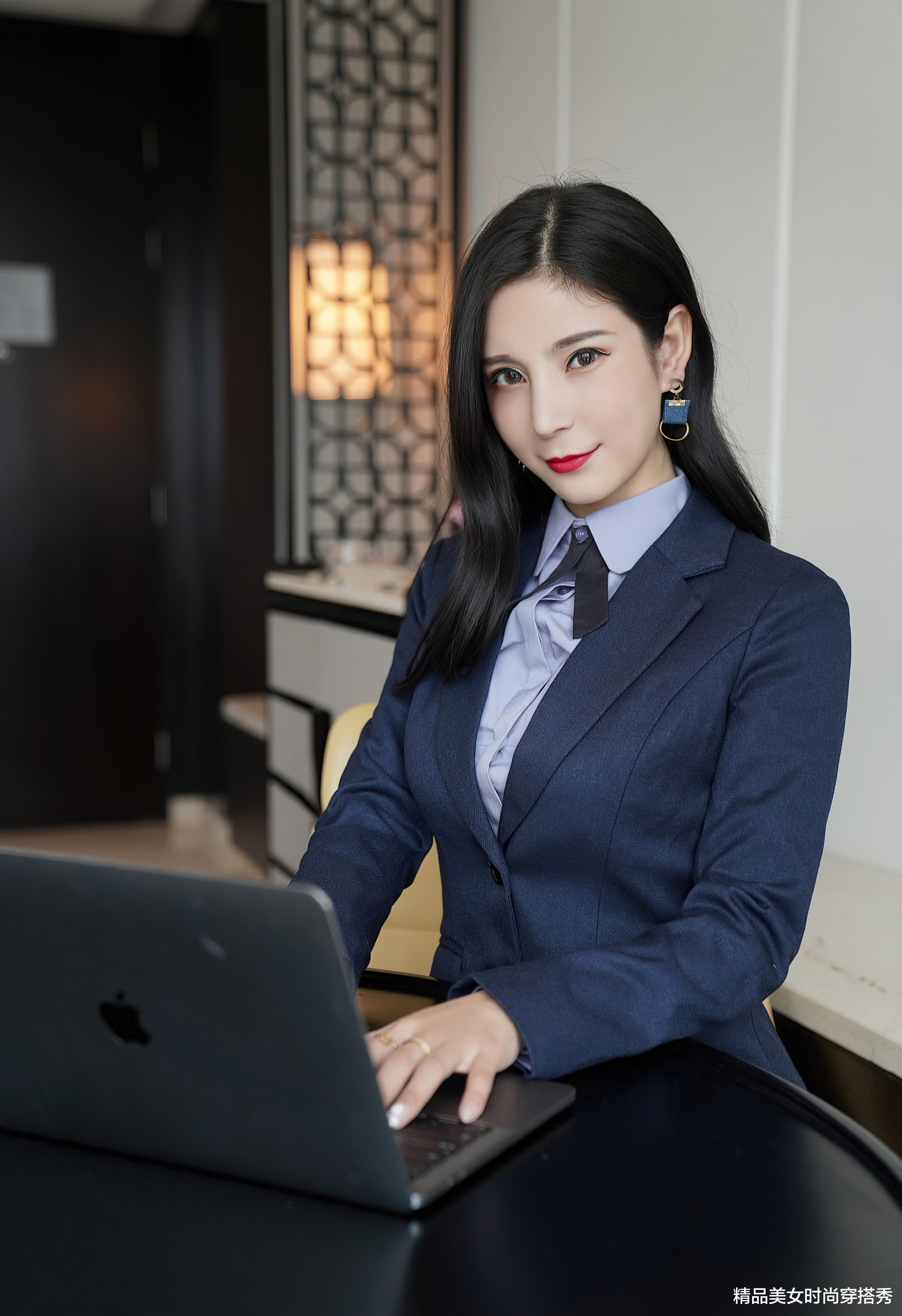 精品美女时尚穿搭秀|显瘦提升气质的西装套装，可盐可甜，气质十足