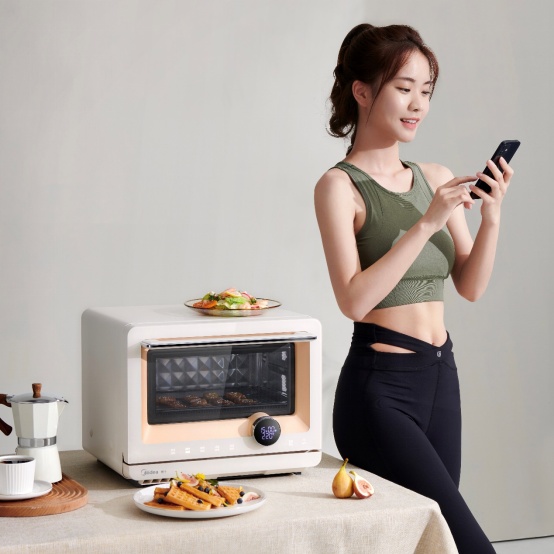 智能家电资讯|美的联合在家打造上新了厨房活动，美的mini微蒸烤助力解放小厨房