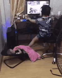 姐弟恋差三十多岁,河南男大学生迎娶同学55岁的妈妈引热议