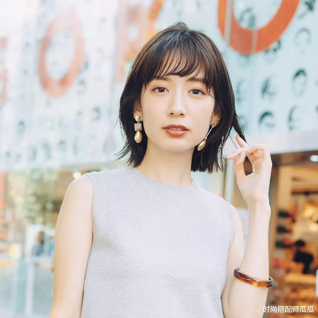 短发|女生如果有这3个“特征”，就剪掉你的长发吧，短发更适合你！