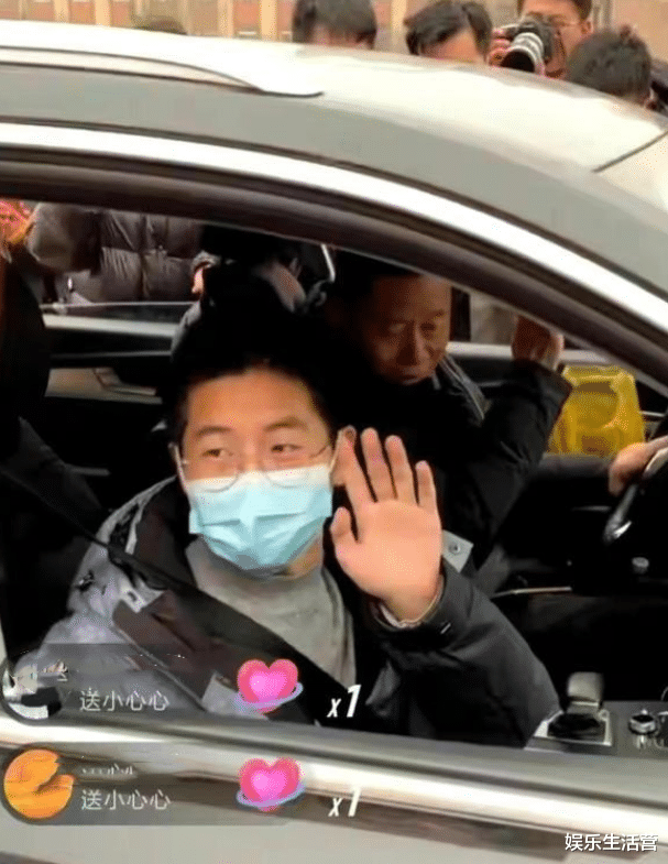 林晓峰|太催泪！孙卓班主任发告别文，随后退网，孙卓仍喊他“王妈妈”