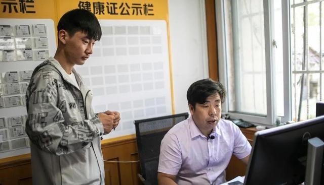 沪漂夫妻,边做外卖骑手边抗癌