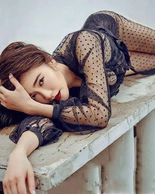 左小青|曾获5次体操冠军、被曝私生活后嫁大20岁富豪，如今43岁活成这样