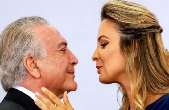 選美亞軍嫁給大43歲巴西總統，婚後公款揮霍無度，把老公拉下馬-圖5