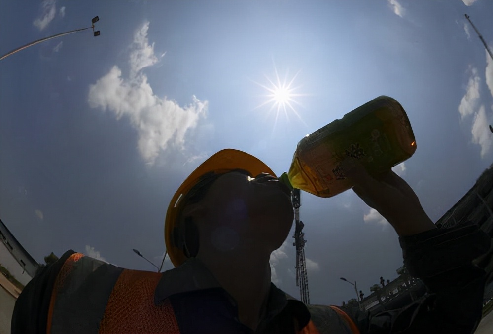 地球温度打破记录?气象组织:将带来双重影响!