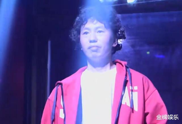 庞麦郎|网红庞麦郎出院后首度开了直播！一个晚上的打赏高达数千元