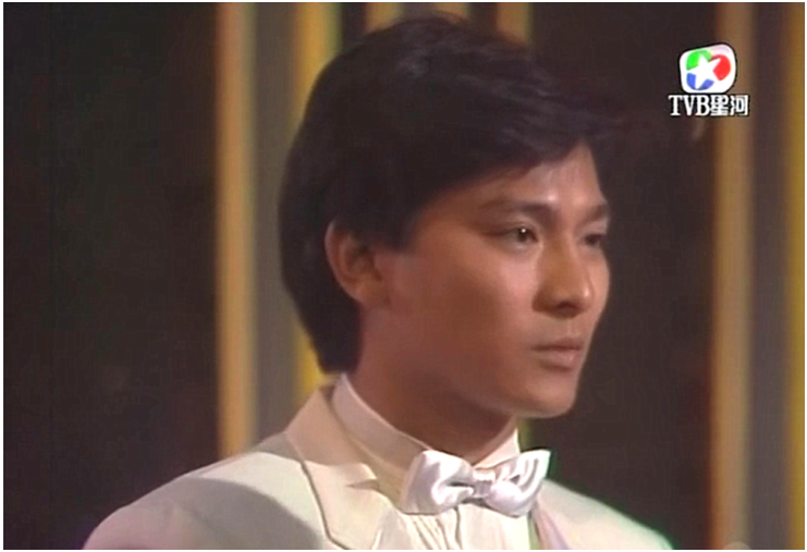 陈小纭|刘德华最“牛”的女粉丝：为了追星，把自己追成了30亿导演