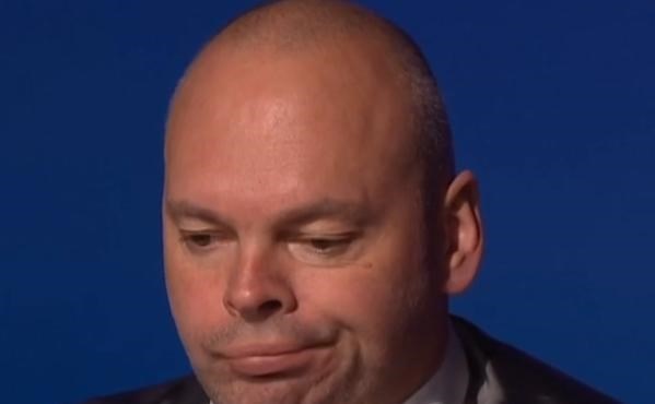 世锦赛|15：14！世锦赛经典一战：夺冠热门陷入困境，结局意外超出预料