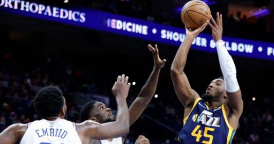 爵士队|NBA：爵士vs马刺，爵士气势如虹，本场比赛轻松获胜
