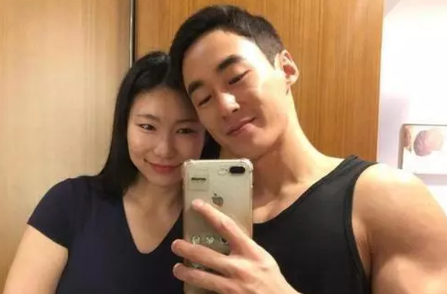 冻龄|42岁冻龄阿姨被小鲜肉疯狂倒追，看完照片懂了，太让人羡慕了