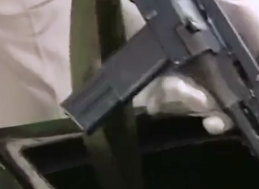 到处踅摸 河南头号悍匪，与警方数次交火，嘲讽警方：你们武器不行