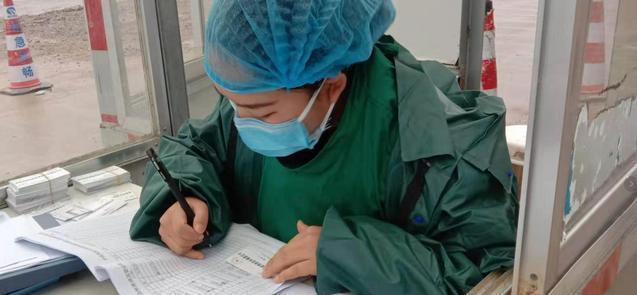 山东省|医院开启“人才争夺战”,三无医学生却只能家里蹲?原因很现实