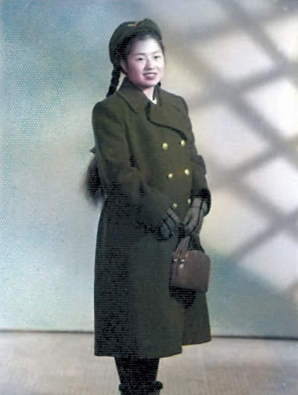 赵丽颖|“千亿女王”赵丽颖，当年竟差点成空姐？