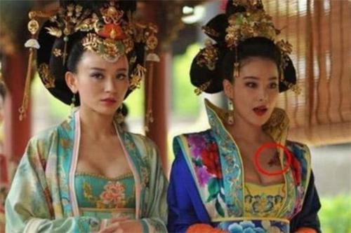 穿帮镜头|“骗了我们多少年”的穿帮镜头，网友：导演你过来我不打你！