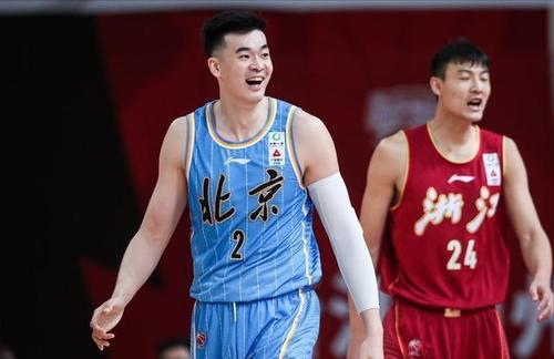 全运会|2米19,2米25!2分,易建联接班人打全运会都变得费劲,他才29岁啊