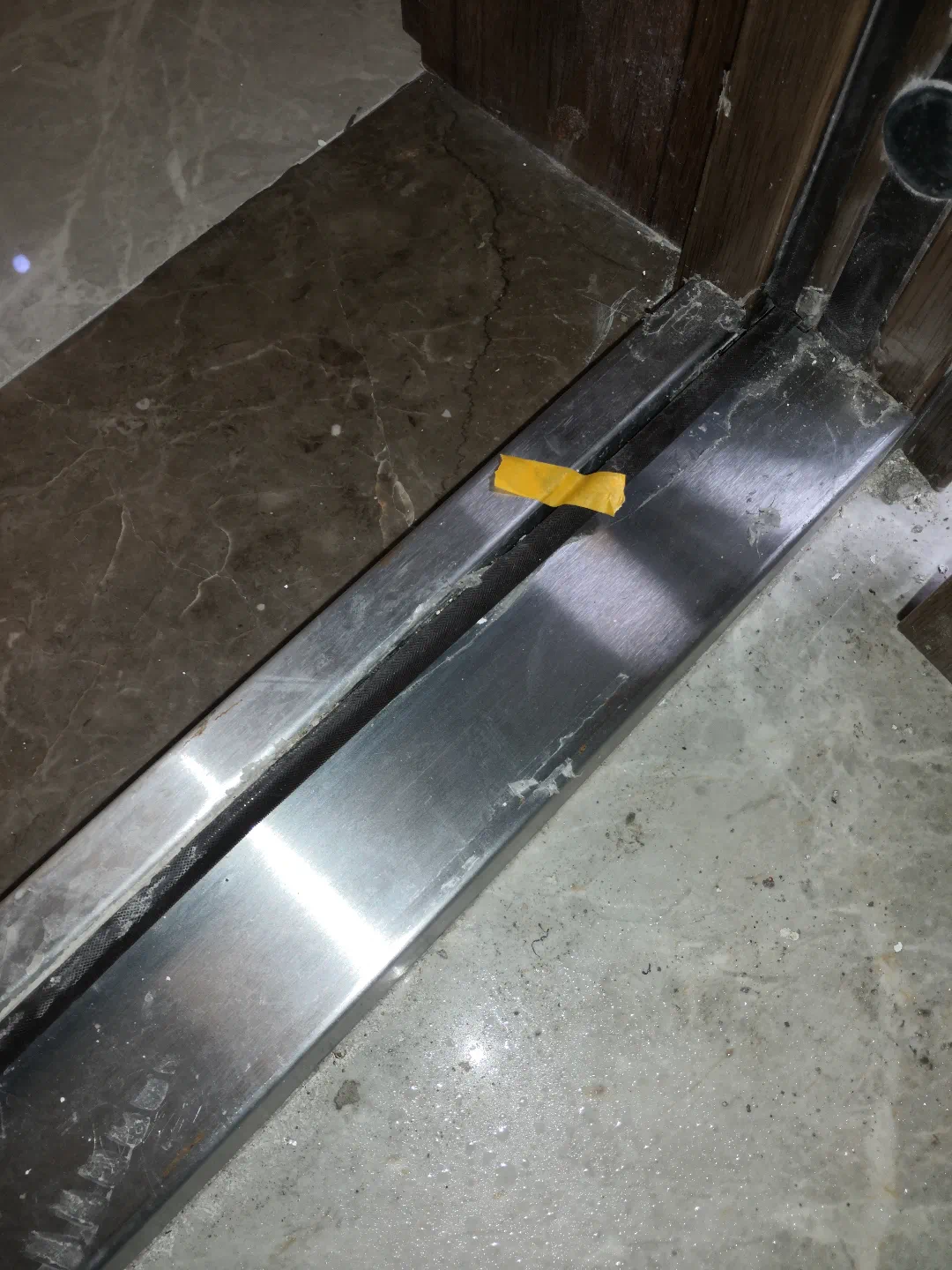 验房时现烧焦味，业主吐槽“反人类”设计