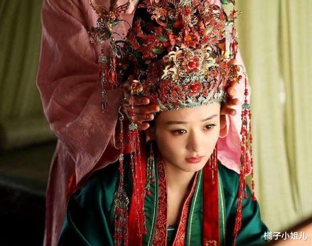 梁晗|同样是出嫁，明兰穿绿衣，墨兰也穿绿衣，为何如兰却穿红衣呢？