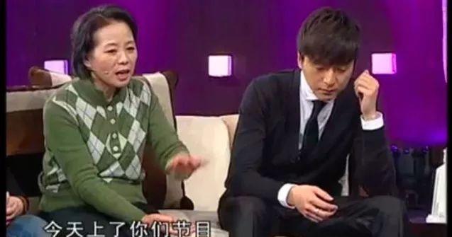 失控的小青蛙|曾和胡歌齐名，还是汤唯初恋，如今42岁未婚给黄轩做配