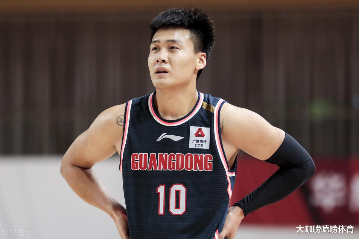 广东男篮|杜锋晴天霹雳！广东国手后卫粉碎性骨折，14天前刚刚夺得总冠军