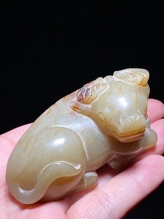 和田玉籽料|明 和田玉籽料 玉牛 卧牛 摆件 纸镇 把件