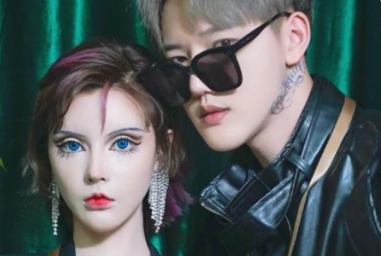 整容|真人芭比网红迪丽拉，曾在节目上否认整容，结果吃饭都不敢张嘴？