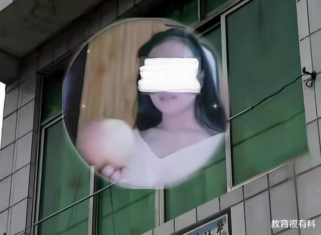 阿华 四川一90后幼师赤身惨死家中，丈夫：关系发生到一半，被推下床