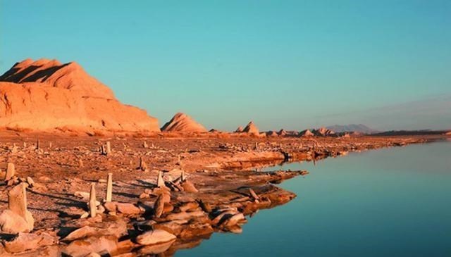 外星人 百米铁管贯穿山体,距今15万年,白公山“外星人遗址”,至今未解