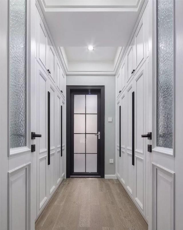 这么漂亮的衣帽间,收纳这么强大,一定要给你老婆装一个!