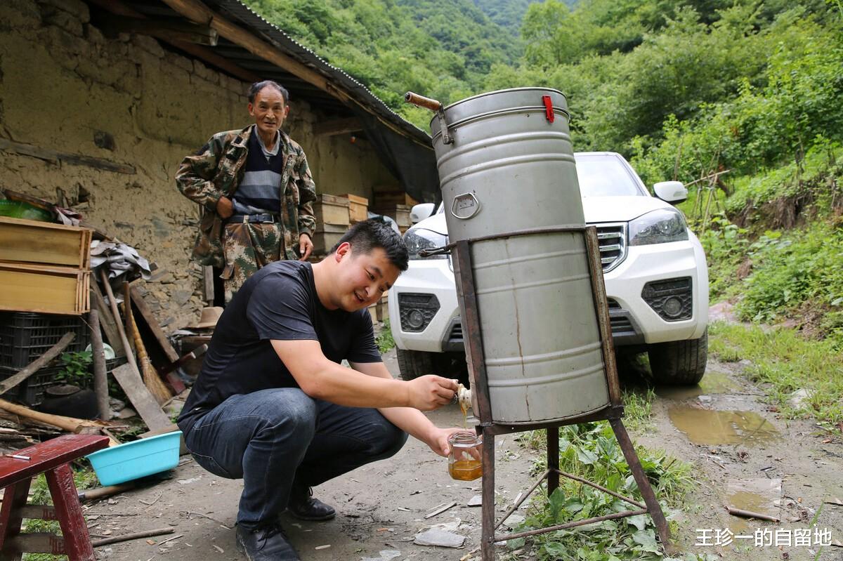王珍一的自留地 13年前拍虎名扬全国,出狱后藏进深山,周正龙现在怎样了?